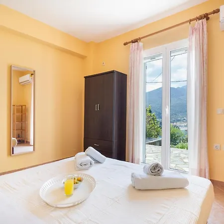 Semesterbostad Pavio Poros (Kefalonia)